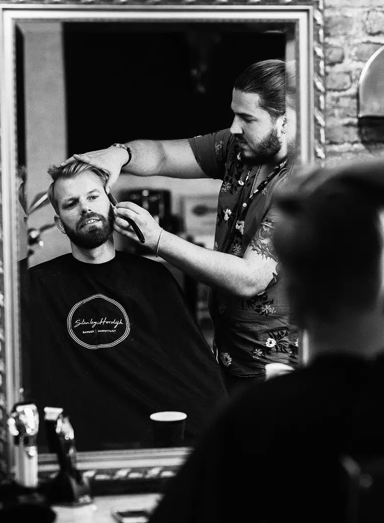 Stanley Hordijk barber en hairstylist Zwijndrecht en hendrik Ido ambacht